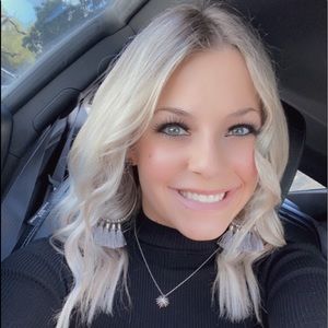 Meet your Posher, Karlee